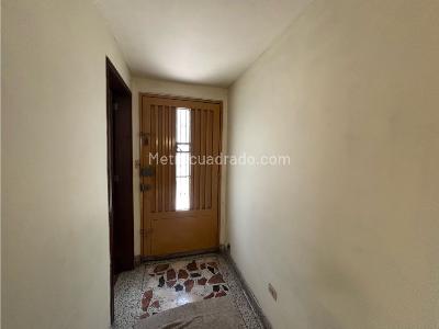Casa de 5 alcobas en venta en Normandia Occidental, Bogotá, 565 m² · foto 16 de 20