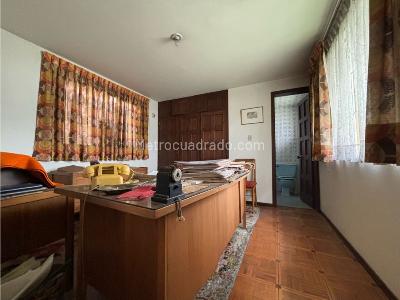 Casa de 5 alcobas en venta en Normandia Occidental, Bogotá, 565 m² · foto 17 de 20
