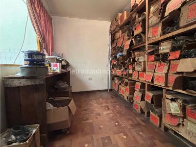 Casa de 5 alcobas en venta en Normandia Occidental, Bogotá, 565 m² · foto 19 de 20