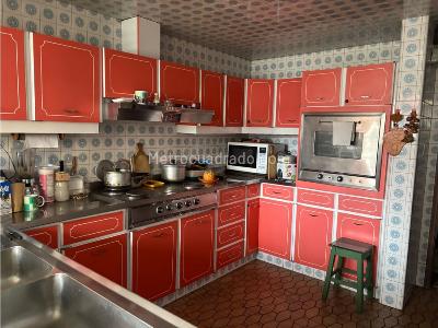 Casa de 5 alcobas en venta en Normandia Occidental, Bogotá, 565 m² · foto 3 de 20