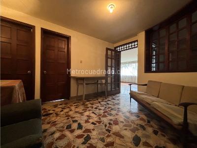 Casa de 5 alcobas en venta en Normandia Occidental, Bogotá, 565 m² · foto 9 de 20