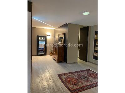 Apartamento de 3 alcobas en arriendo en Chico, Bogotá, 200 m² · foto 2 de 20