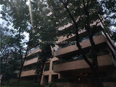 Apartamento de 3 alcobas en arriendo en Chico, Bogotá, 200 m² · foto 5 de 20