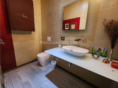 Apartamento de 3 alcobas en arriendo en Chico, Bogotá, 200 m² · foto 16 de 20