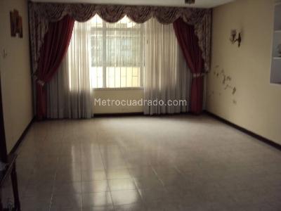 Casa de 5 alcobas en venta en Galerias, Bogotá, 275 m² · foto 3 de 20