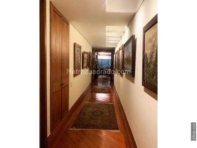Apartamento de 4 alcobas en venta en Los Rosales, Bogotá, 400 m² · foto 6 de 11
