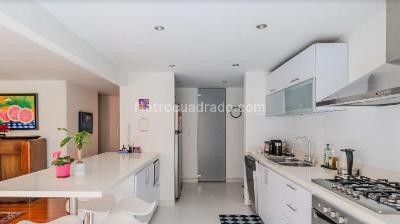 Apartamento de 3 alcobas en venta en Emaus Rosales, Bogotá, 171 m² · foto 7 de 14