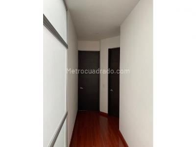 Apartamento de 3 alcobas en venta en Chico Reservado, Bogotá, 172 m² · foto 5 de 18