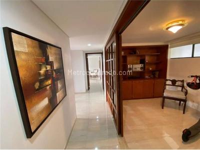 Apartamento de 4 alcobas en venta en Multicentro, Bogotá, 198 m² · foto 3 de 13
