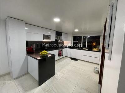 Apartamento de 4 alcobas en venta en Multicentro, Bogotá, 198 m² · foto 10 de 13