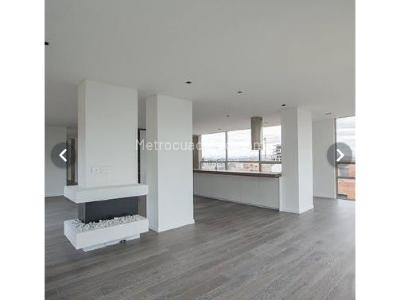 Apartamento de 3 alcobas en venta en La Cabrera, Bogotá, 248 m² · foto 2 de 10