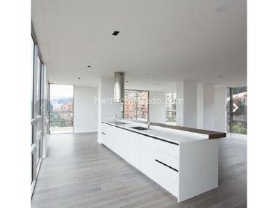 Apartamento de 3 alcobas en venta en La Cabrera, Bogotá, 248 m² · foto 3 de 10