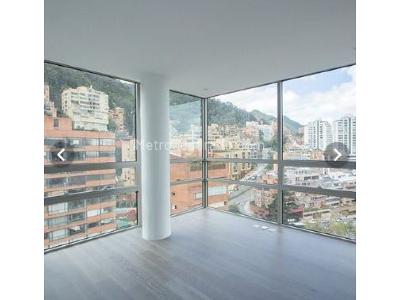 Apartamento de 3 alcobas en venta en La Cabrera, Bogotá, 248 m² · foto 4 de 10
