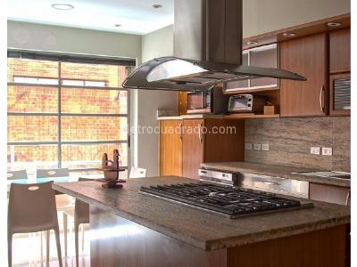 Apartamento de 4 alcobas en venta en Chico, Bogotá, 440 m² · foto 11 de 18
