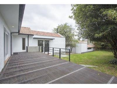 Casa de 5 alcobas en venta en Santa Ana Oriental, Bogotá, 655 m² · foto 3 de 19