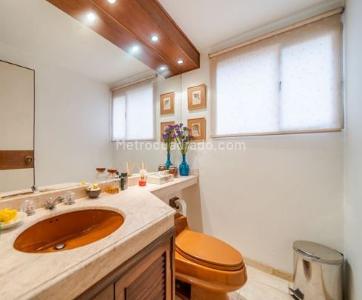Apartamento en venta en Los Rosales, Bogotá · foto 18 de 20