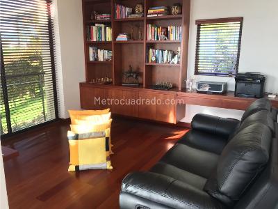 Casa de 3 alcobas en venta en La Calera, La Calera, 328 m² · foto 5 de 10