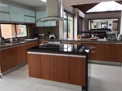 Casa de 3 alcobas en venta en La Calera, La Calera, 328 m² · foto 9 de 10