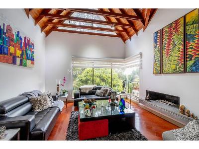 Casa de 3 alcobas en venta en Gratamira, Bogotá, 270 m² · foto 2 de 20