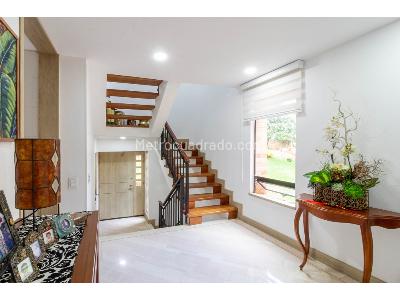 Casa de 3 alcobas en venta en Gratamira, Bogotá, 270 m² · foto 8 de 20