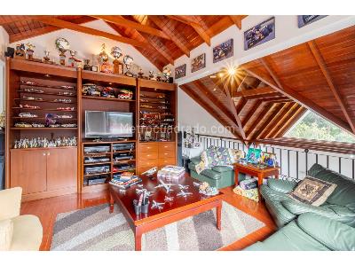 Casa de 3 alcobas en venta en Gratamira, Bogotá, 270 m² · foto 12 de 20