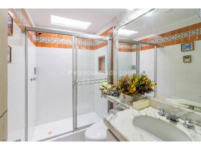 Casa de 3 alcobas en venta en Gratamira, Bogotá, 270 m² · foto 13 de 20