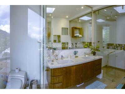 Apartamento de 4 alcobas en venta en El Refugio, Bogotá, 300 m² · foto 16 de 20