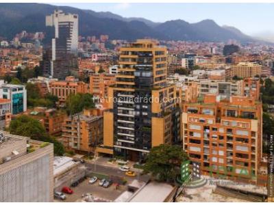 Apartamento de 4 alcobas en venta en Chico, Bogotá, 291 m² · foto 2 de 6