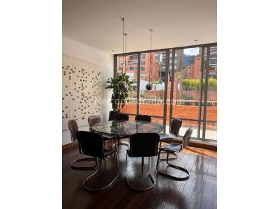 Apartamento de 3 alcobas en venta en Los Rosales, Bogotá, 242 m² · foto 4 de 16