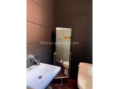 Apartamento de 3 alcobas en venta en Los Rosales, Bogotá, 242 m² · foto 10 de 16