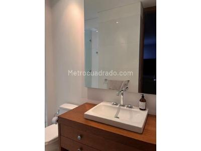 Apartamento de 3 alcobas en venta en Los Rosales, Bogotá, 242 m² · foto 11 de 16