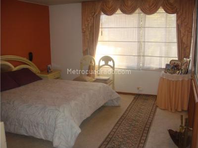 Casa de 3 alcobas en venta en Gratamira, Bogotá, 295 m² · foto 9 de 20