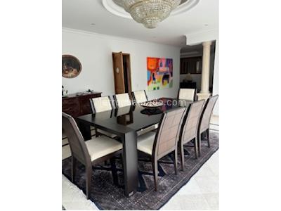 Casa de 3 alcobas en venta en Santa Barbara Alta, Bogotá, 390 m² · foto 3 de 11