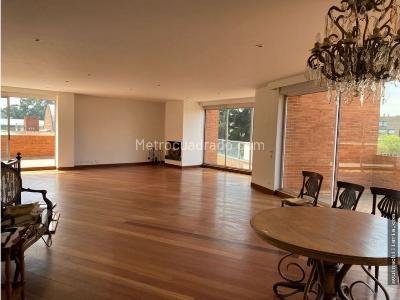 Apartamento de 4 alcobas en venta en Rosales Alto, Bogotá, 442 m² · foto 2 de 17