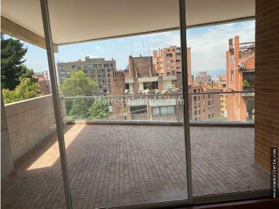 Apartamento de 4 alcobas en venta en Rosales Alto, Bogotá, 442 m² · foto 7 de 17