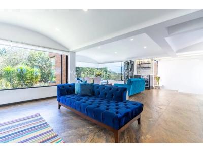Apartamento de 3 alcobas en venta en Camino Antiguo De Suba, Bogotá, 277 m² · foto 4 de 10