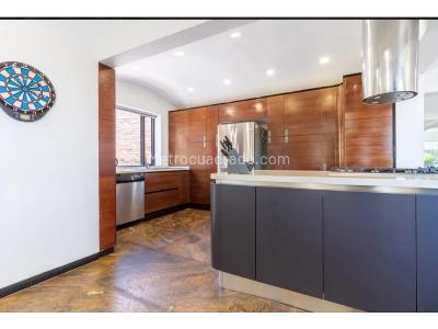 Apartamento de 3 alcobas en venta en Camino Antiguo De Suba, Bogotá, 277 m² · foto 6 de 10