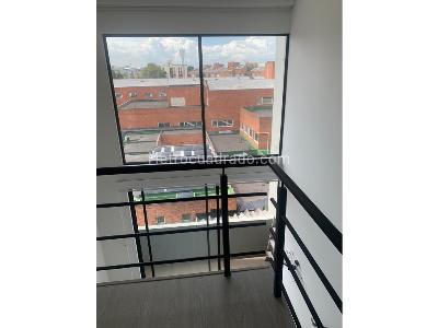 Apartaestudio en venta en Los Andes, Bogotá, 33 m² · foto 2 de 10