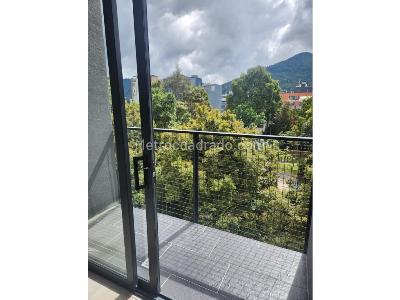 Apartaestudio en venta en Chico, Bogotá, 32 m² · foto 2 de 9