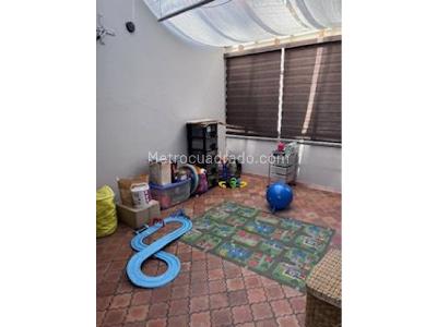 Casa de 3 alcobas en venta en El Nogal, Bogotá, 337 m² · foto 9 de 12