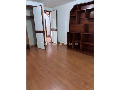 Casa de 3 alcobas en venta en Ilarco, Bogotá, 151 m² · foto 6 de 16