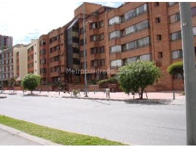 Apartamento de 4 alcobas en venta en Santa Barbara, Bogotá, 257 m² · foto 2 de 8