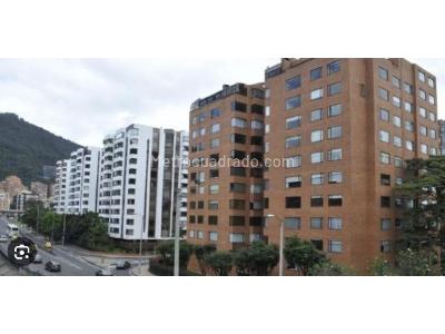 Apartamento de 4 alcobas en venta en Santa Barbara, Bogotá, 257 m² · foto 3 de 8