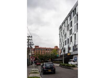 Apartamento de 4 alcobas en venta en Santa Barbara, Bogotá, 257 m² · foto 5 de 8