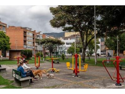 Apartamento de 4 alcobas en venta en Santa Barbara, Bogotá, 257 m² · foto 8 de 8