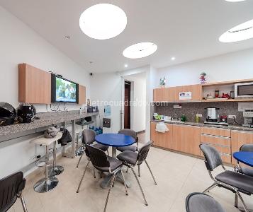 Casa de 5 alcobas en venta en Emaus, Bogotá, 469 m² · foto 2 de 8