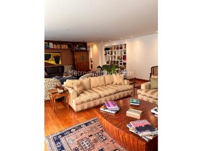 Apartamento de 2 alcobas en venta en Rosales Bajo, Bogotá, 240 m² · foto 2 de 15