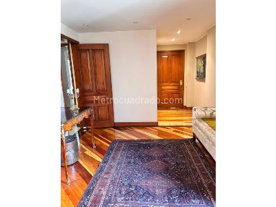 Apartamento de 2 alcobas en venta en Rosales Bajo, Bogotá, 240 m² · foto 5 de 15