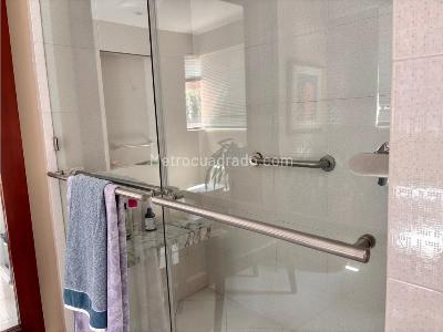 Apartamento de 2 alcobas en venta en Rosales Bajo, Bogotá, 240 m² · foto 15 de 15