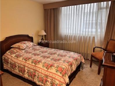 Apartamento de 3 alcobas en venta en Chico, Bogotá, 188 m² · foto 9 de 14